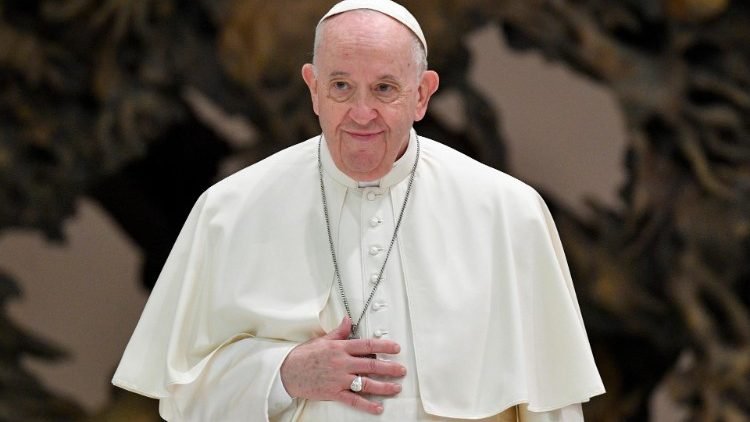 Chamado ao Céu: Papa Francisco parte e nos convida à oração.